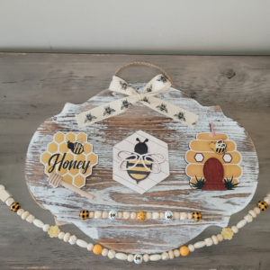 12" x 16" Honey Bee Scalloped Wall Decor with 32" Bee Garland