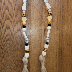 30" Bee Honeycomb Garland