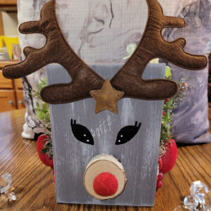 10" x 11" Rudolph Table Top Centerpiece
